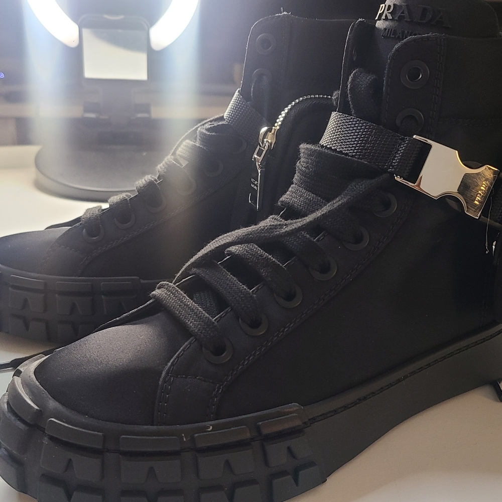 NWT Prada Wheel High Top Sneaker Size 37.5 - Picture 8 of 9